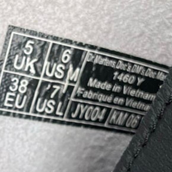 Unisex Dr Martens 1460 Lace Up Leather Combat Boot Size M6/W7 White Ankle Bootie - Picture 6 of 6